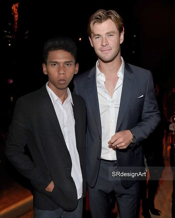 11. С одним из Хемсвортов