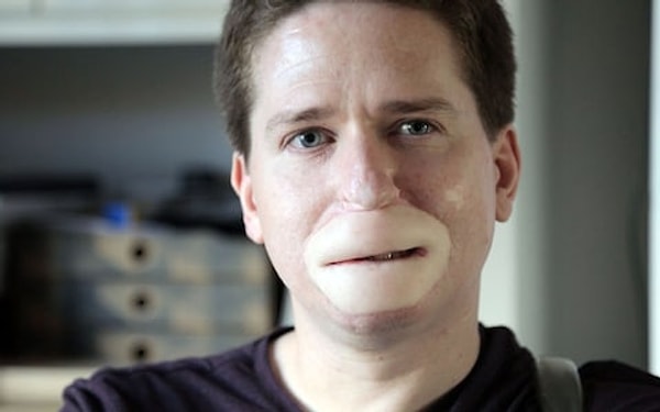 13. Алекс Льюис