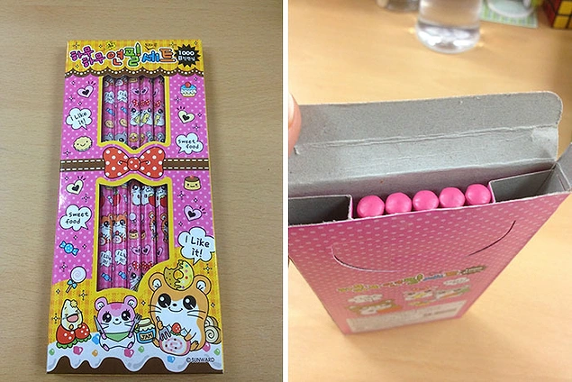 «Моя жена купила карандаши для начальной школы, в которой она преподает. Вот такую картину мы увидели, когда их открыли»