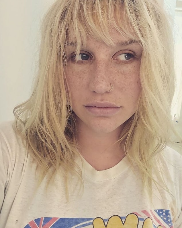 32. Kesha