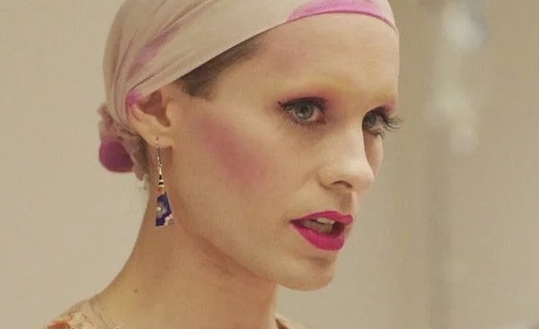 3. Узнаете в гриме?