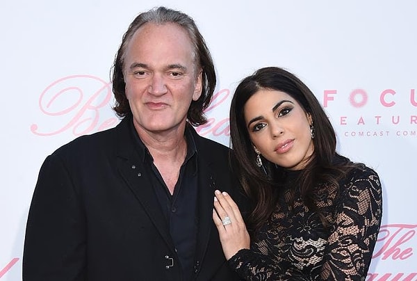 14. Квентин Тарантино отметил помолвку в компании звезд