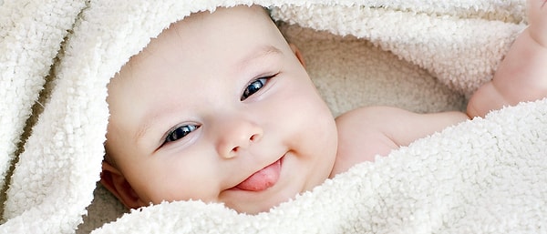 6. Малыши овладевают искусством манипулирования уже с 6 месяцев.