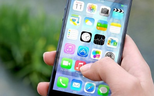 5. Если вы постоянно даете ребенку смартфон, то у него развивается такая же зависимость, как если бы вы давали ему по грамму кокаина.