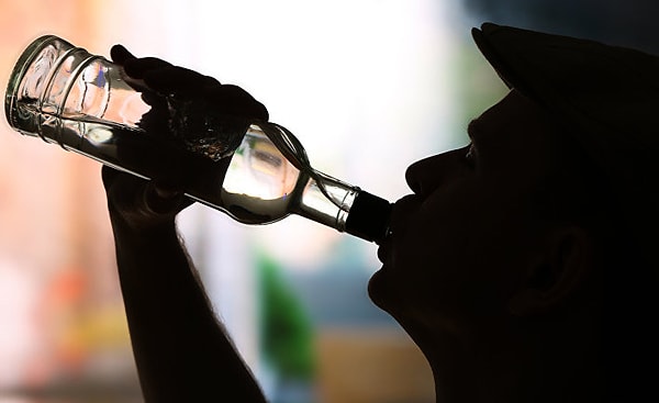 1. Перебарщивали ли вы когда-нибудь с алкоголем?