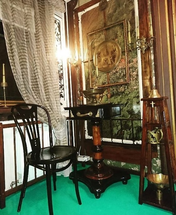 10. Может, хабаровский стиляга обучался дизайну интерьеров в молодости? 🤔