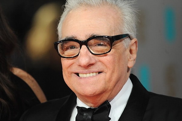 5. А кто сможет узнать этого гения современного кинематографа? 😊