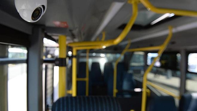 Şoför 'Ücretsiz Kart Çift Katlı Otobüslerde Geçmiyor' Dedi ve Gaziyi İndirdi...