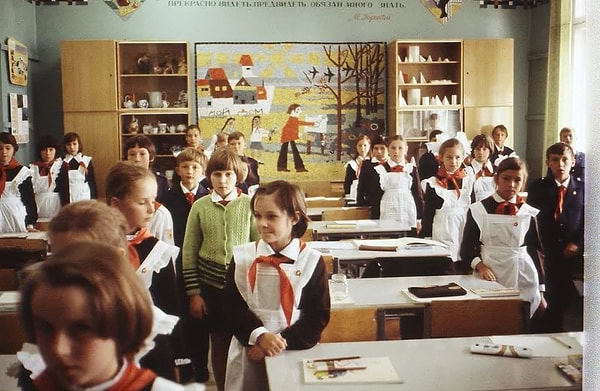 5. А что кричали советские школьники, чтобы предупредить об опасности?