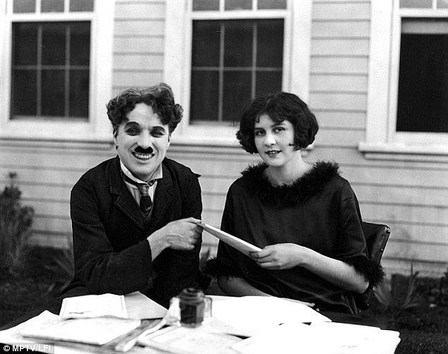 13. Charlie Chaplin (4)