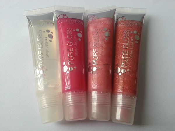 2. А как насчет толстого слоя липкого блеска для губ? 👄