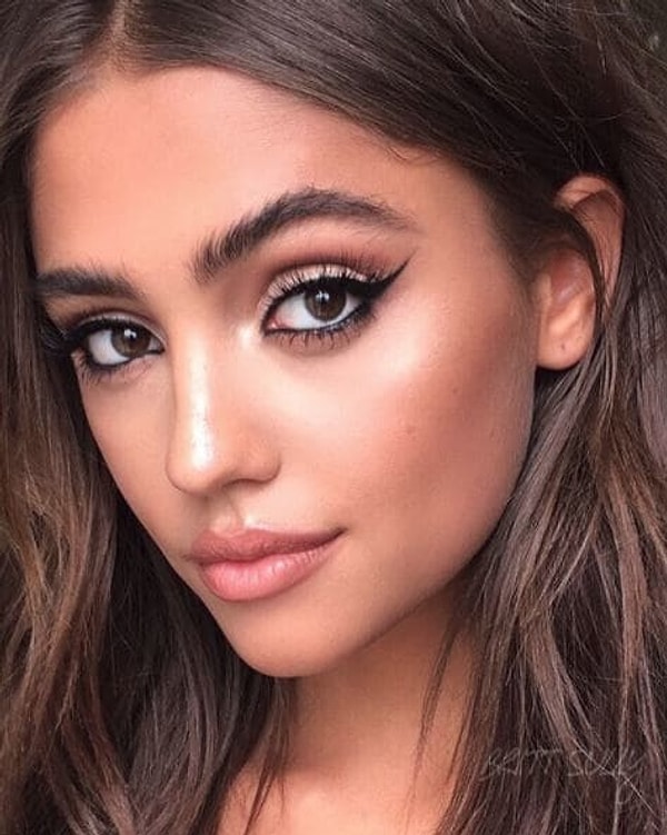 6. Зачесанные брови