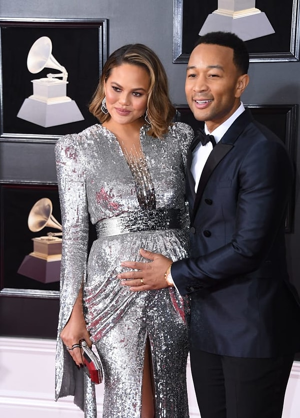 6. Джон Ледженд и Крисси Тейген