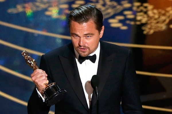 2. В каком году Леонардо Ди Каприо выиграл Оскар?