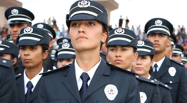 Polis!