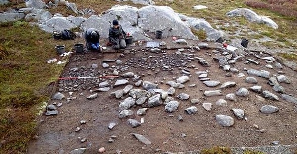 4. Они строили дома