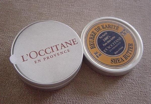 3. Seda ise sürekli kuruyan dudaklarına L'Occitane shea butter ile şifa buldu.