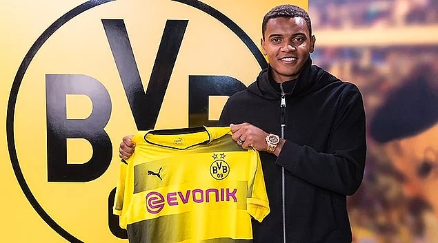 15. Manuel Akanji: 21.5 Milyon Euro (Basel ➡ Borussia Dortmund)