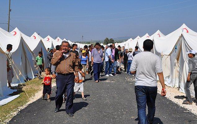 Erdoğan bu projeyle 3.5 milyon Suriyeli mültecinin bir an önce kendi topraklarında yaşaması için de adım atılmış olacağını belirtti.
