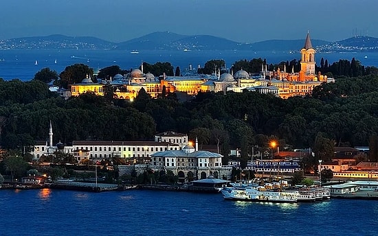 TBMM'ye Dilekçe, Bakanlıktan Önlem: Topkapı Sarayı'ndaki Has Oda'ya 'Mini Etek ve Şort ile Girilmesin' Şikâyeti