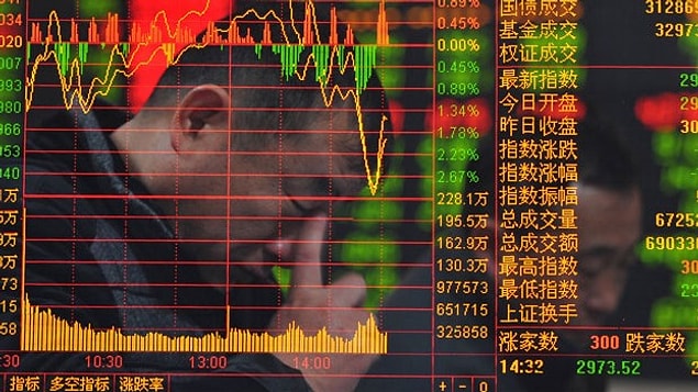 Panik satışlar dünyaya sıçradı. Japon Nikei endeksi yüzde 7'ye yakın geriledi ve 1990'dan bu yana en keskin düşüşünü yaşadı.