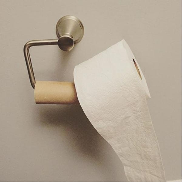 15. Tuvalet kağıdının bir yeri olması gerektiğini düşünmeyen çocuklar 😆