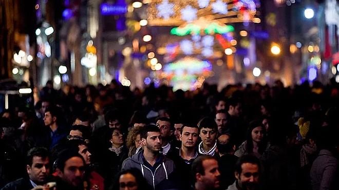 Kamuoyu Araştırması: Türkiye'de Halkın Başlıca Gündemi 'Terör ve Ekonomi'