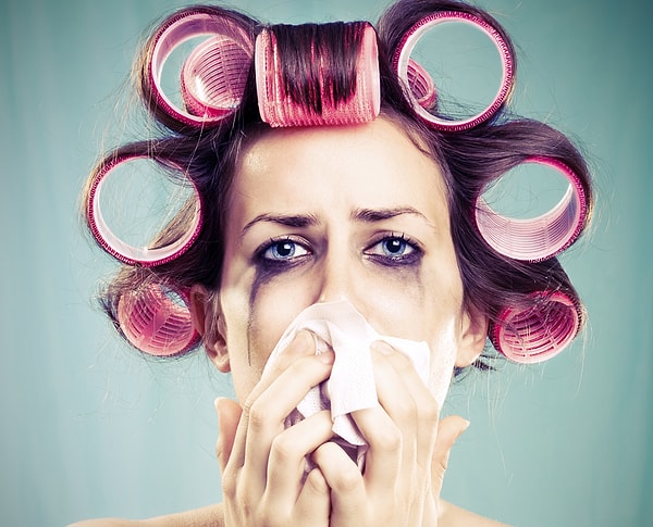 11. Ты рыдала из-за какой-то ерунды, а потом неожиданно осознавала, что это всего лишь ПМС 😄