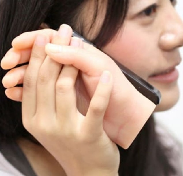 15. Yalnızlık canına tak edenler için telefon kılıfı
