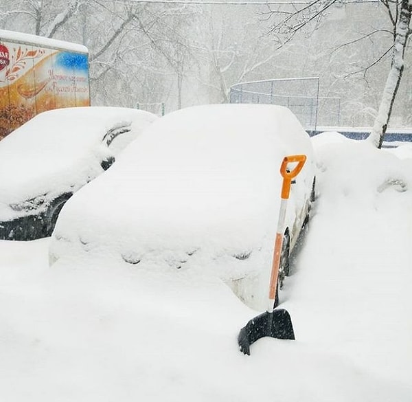 1. Лопаты, конечно, мало чем помогали,..