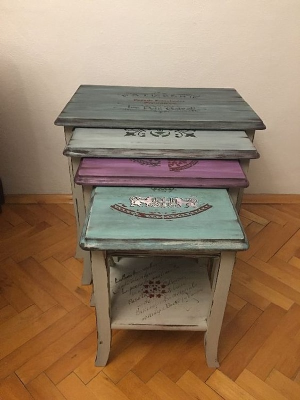 Использование таких цветов для декорирования жилья распространилось повсеместно и стало очень популярным.