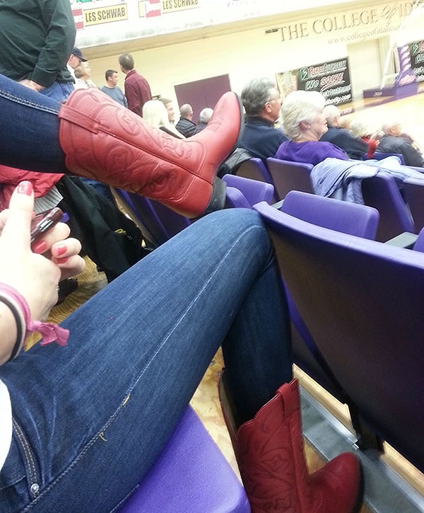 29. "Моя лучшая подруга не смотрит "Как я встретил вашу маму". Она никак не могла понять, почему же я зову ее Тедом Мосби"