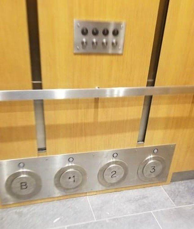 2. "Ellerim dolu. Sen bassana" derdine son! Bu asansörde ayağınızla da gideceğiniz kat düğmesine basabilirsiniz.