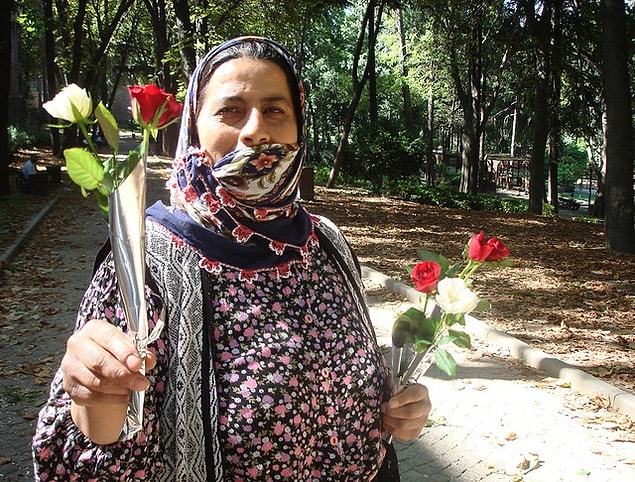 10. Çiçekçi ablaların radarından çıkarsın.