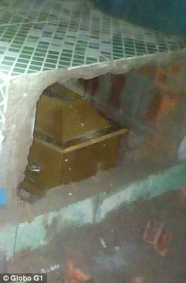 2. 11 дней потребовалось жителям, чтобы понять, что крики из могилы им не послышались. После вскрытия гроба обнаружили страшное - тело женщины было еще теплое, но сама она уже была мертва!