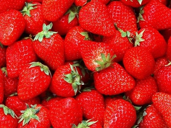 9. Как называют клубнику в Сибири?