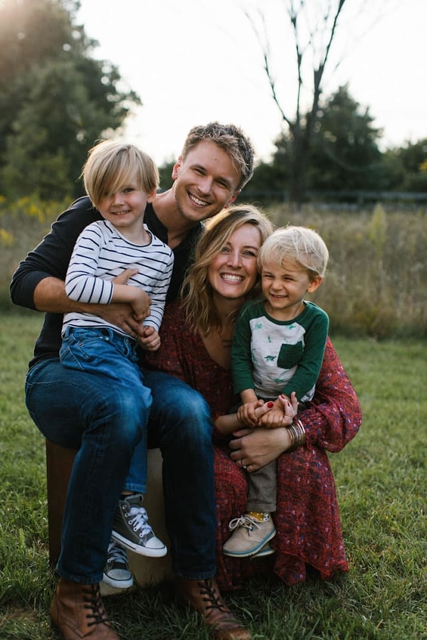 Этого жизнерадостного парня на фото зовут Кертис Виклунд (Curtis Wiklund), и он свадебный фотограф из США.