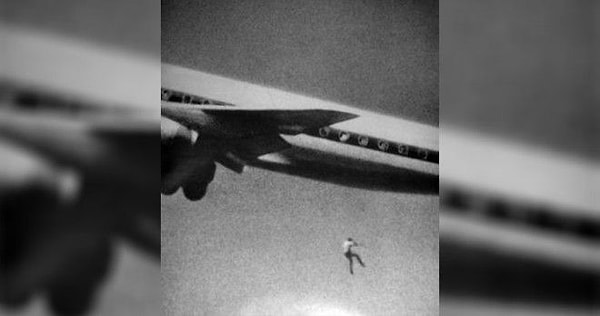 7. 14-летний мальчик, спрятавшийся в нише колес шасси, упал и разбился насмерть при взлете самолета из аэропорта Сиднея.