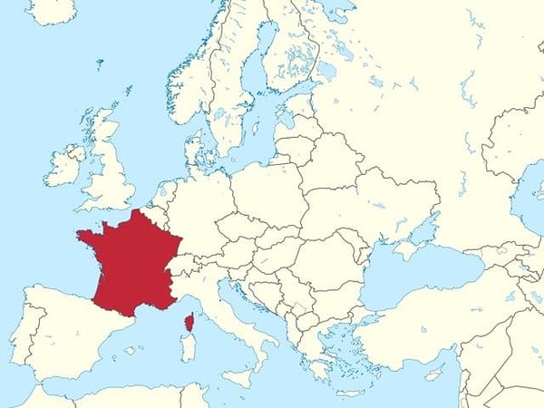 7. Какая из этих стран НЕ граничит с Францией?