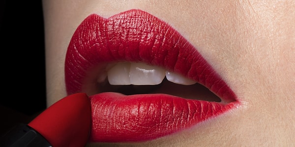 6. Холодные оттенки помады