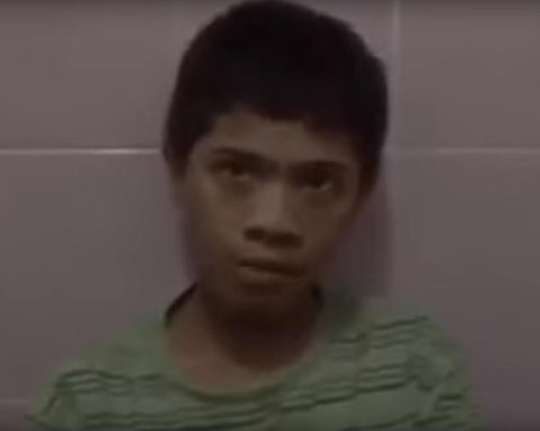 Из-за этой ситуации Акмала регулярно увозят в больницу. Два из упомянутых 20 яиц он снес на глазах у врачей.