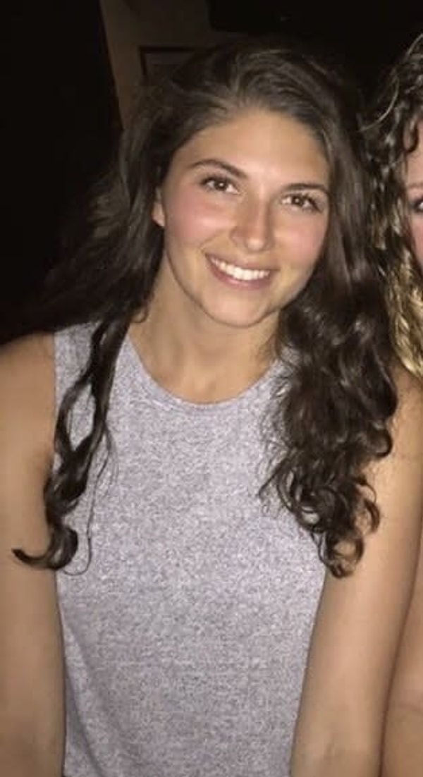 12. Галь Гадот