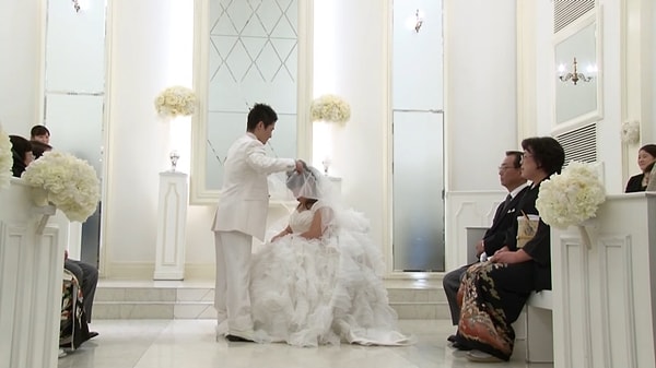 Подумать только, жених ждал свою невесту целых 8 лет! Пожалуй, эта самая романтичная история любви о верности, преданности и силе духа 😭💕👏