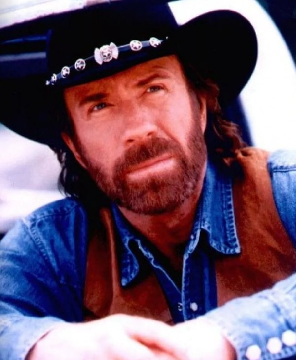 8. Чак Норрис - 77 лет