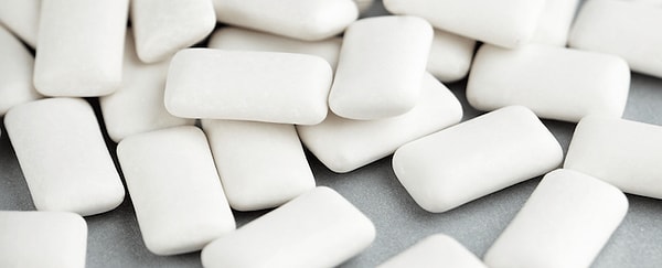 7. Правда ли, что жевательную резинку ни в коем случае нельзя глотать?