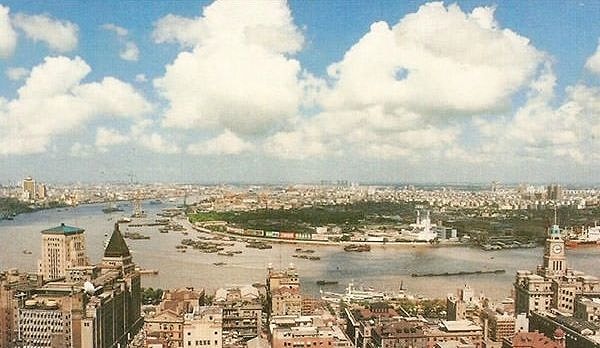 4. Город с самым длинным метрополитеном на сегодняшний день - это...