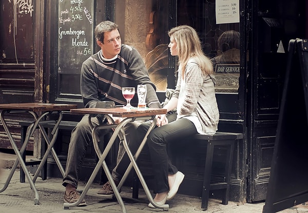 8. Ваш парень больше не хочет платить за вас на свиданиях