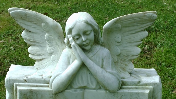 8. Выберите подпись, которая лучше всего подходит для надгробия: