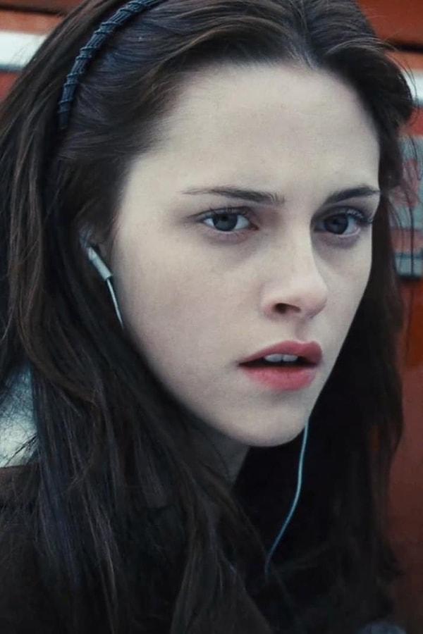 1. Twilight serisinde Bella Swan karakteri olarak Jennifer Lawrence