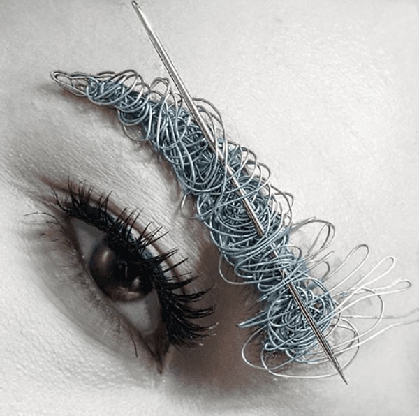 4. Многие фолловеры Милана уже оценили по достоинству такую придумку и назвали «металлические брови» «крутыми и креативными».